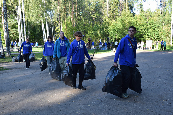 В Иванове прошли два молодежных субботника